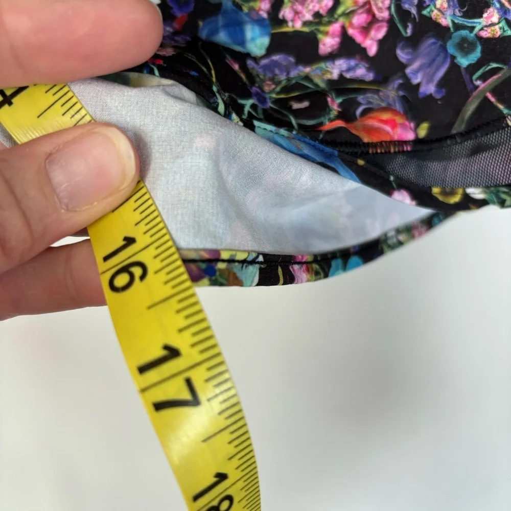 Lululemon Hotty Hot‎ High Rise Floral Skirt Size 4